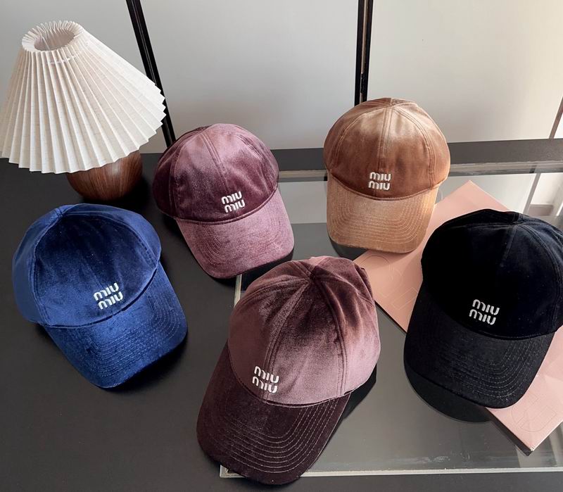 Miumiu cap dx129